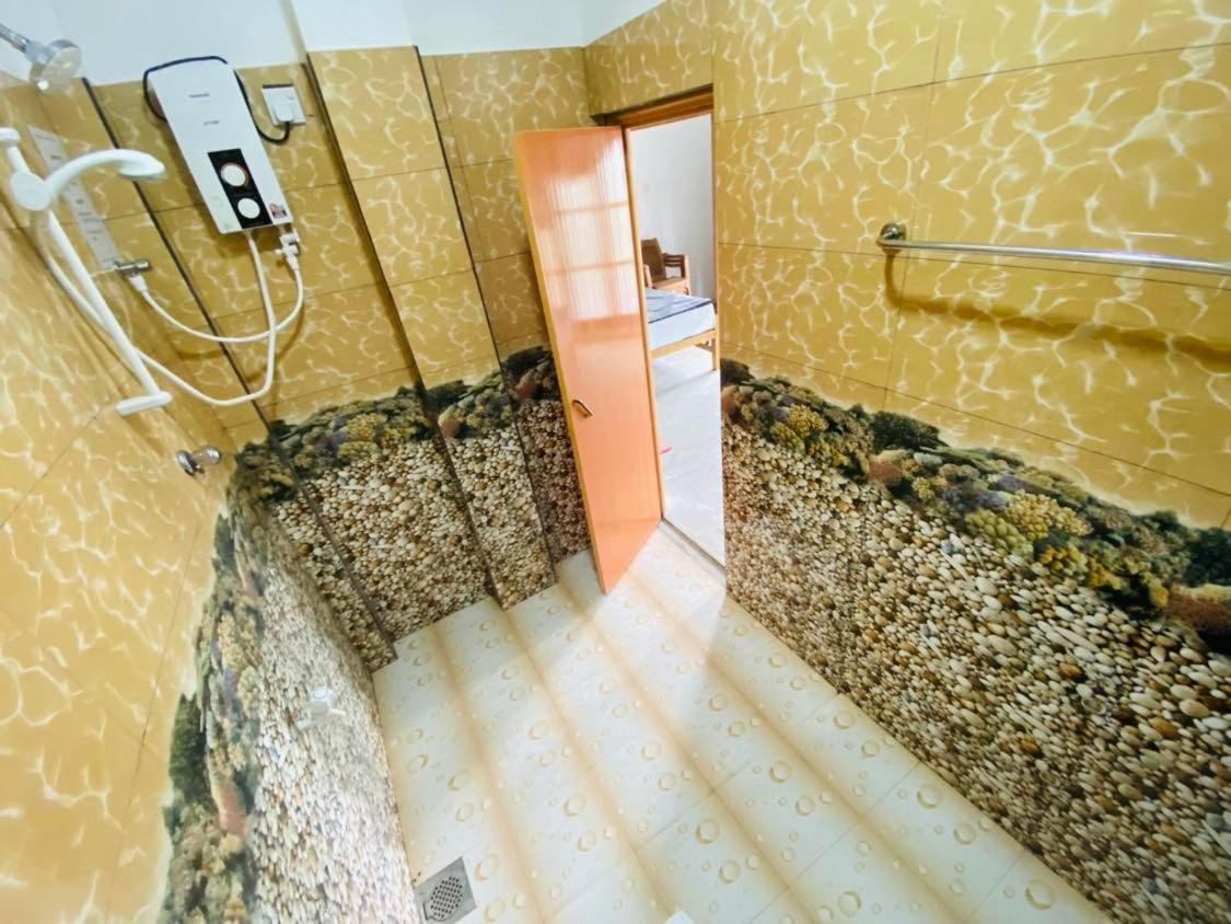 Montes Ella Bed & Breakfast ภายนอก รูปภาพ